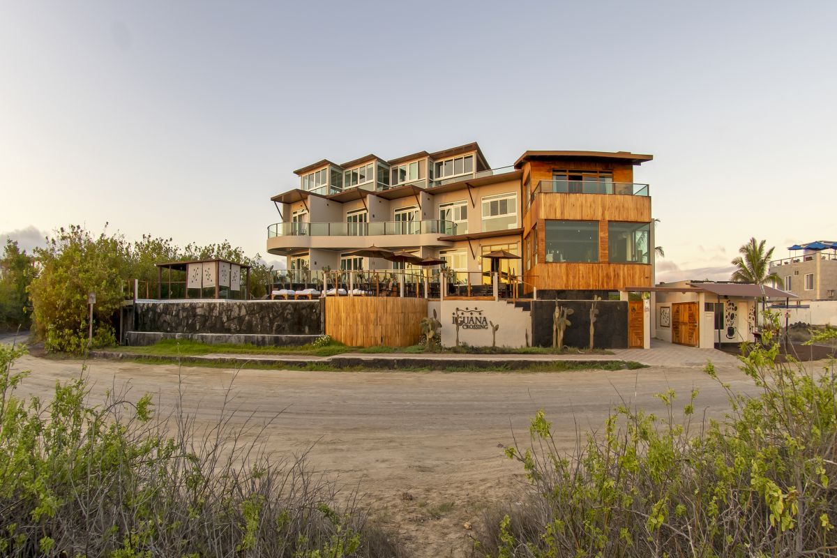 Iguana Crossing Hotel | Adventures to Peru Adventures to Peru | Vista desde el frente 1200x800 1