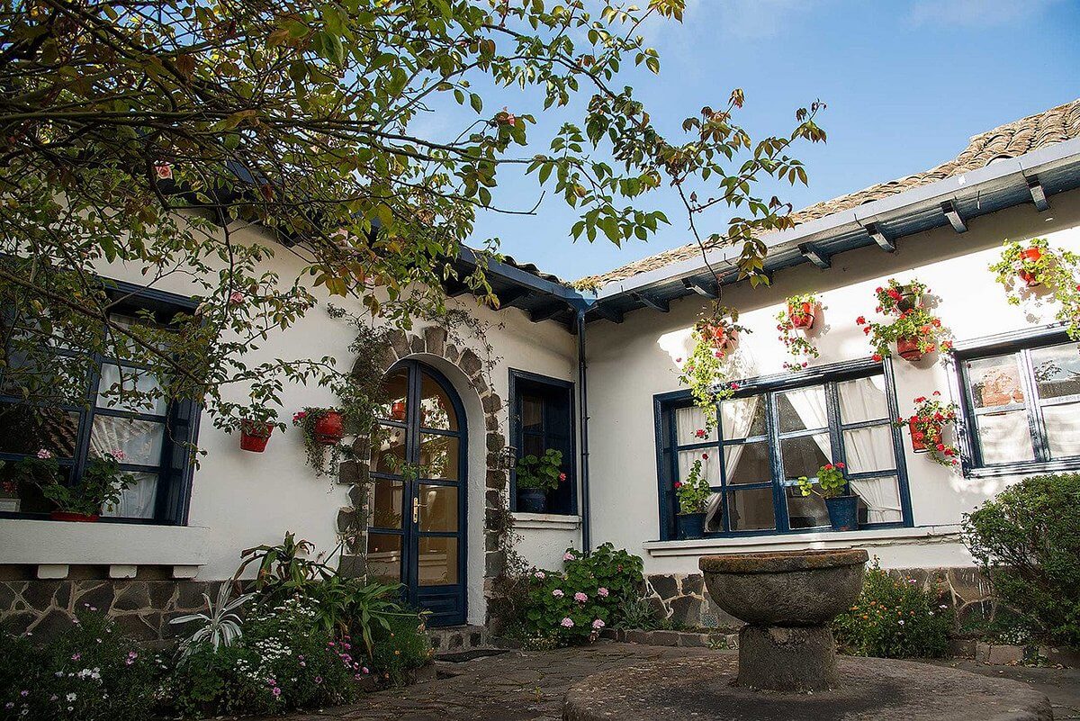 Hacienda Zuleta | Adventures to Peru Adventures to Peru | patio intermo 1 1